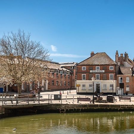 3, The Dolphin, 49 Quay Street - Stunning Apartment - Quintessential - Quay Views - Sleeps 2-4 People Ньюпорт Экстерьер фото